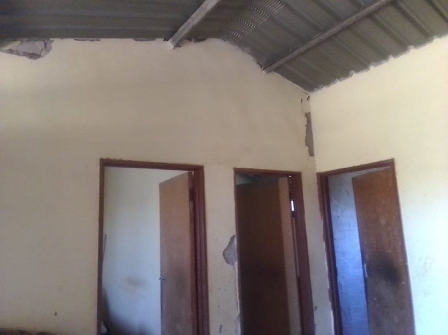1 Bedroom Property for Sale in Moemaneng Free State